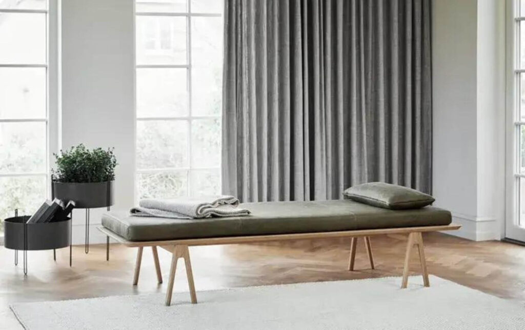 WOUD Level Daybed Egetræ_Mosgrøn Læder